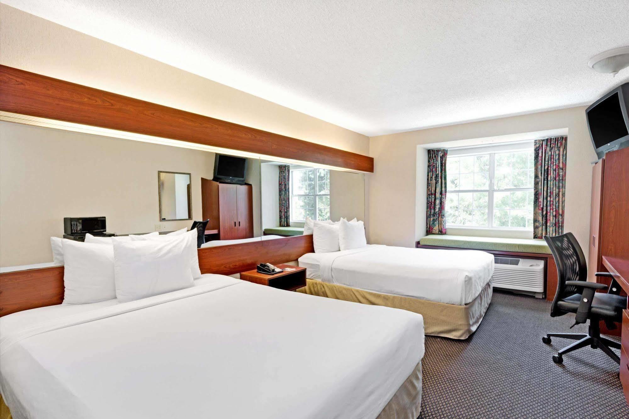 Microtel Inn & Suites By Wyndham Perimeter Center Sandy Springs Exterior foto